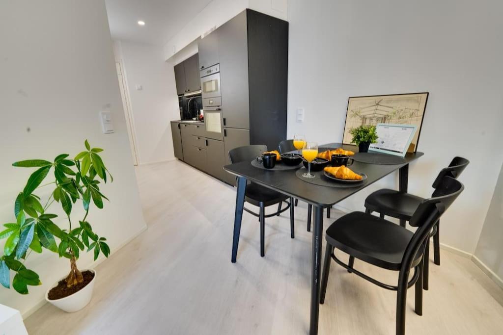 Best Location In Tampere! Modern City Apartment, 2Rooms, Kitchen And Balcony Buitenkant foto